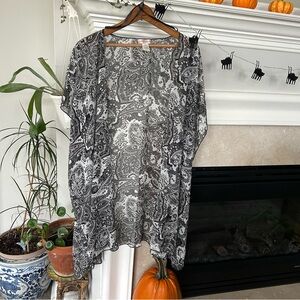 NWT Band of Gypsies Black and White Paisley Swim Coverup Kimono Shawl